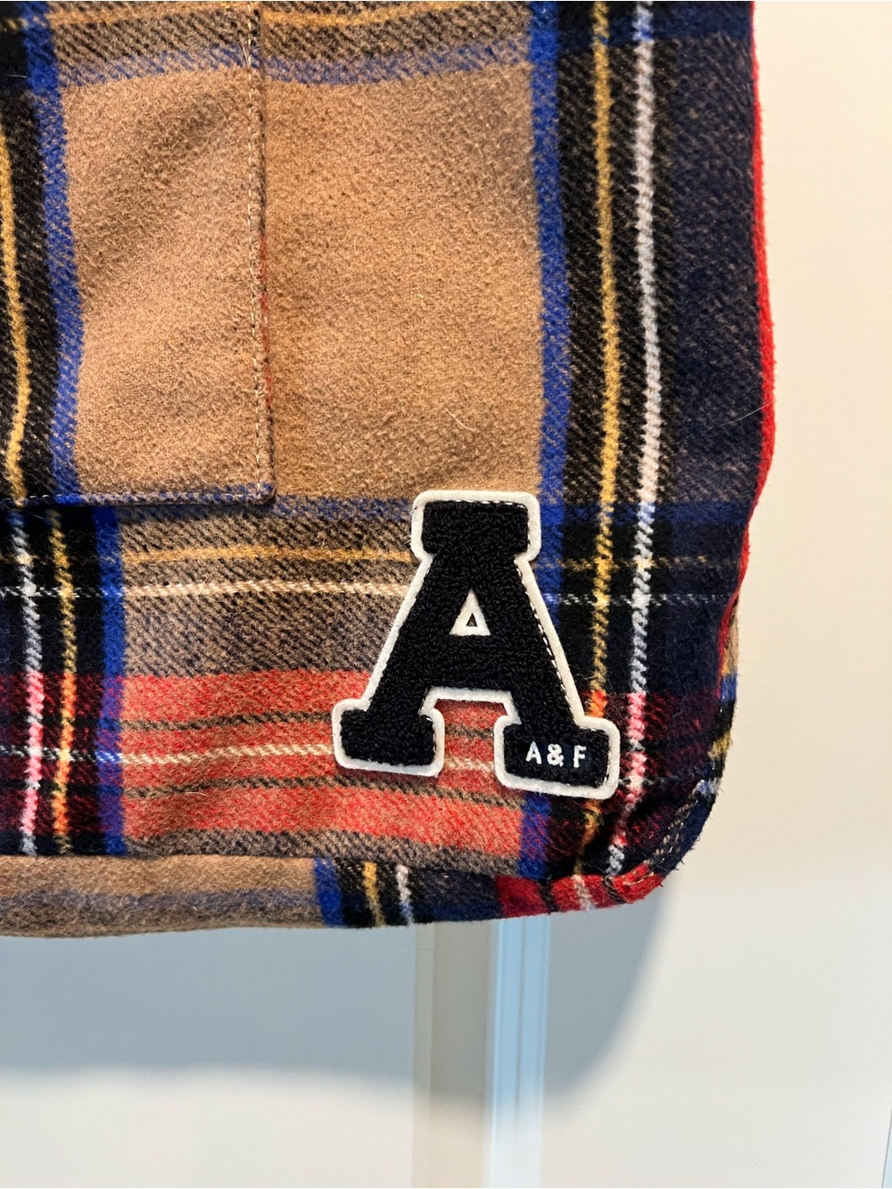 Abercrombie & Fitch Tan, Red & Navy Plaid Tote Bag - Picture 4 of 6